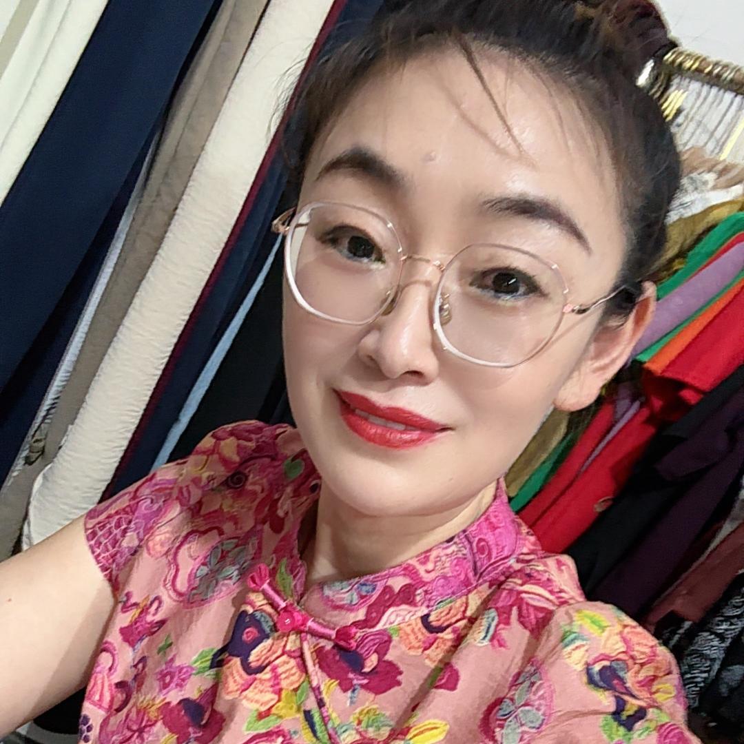 即墨区恒鑫安服装店