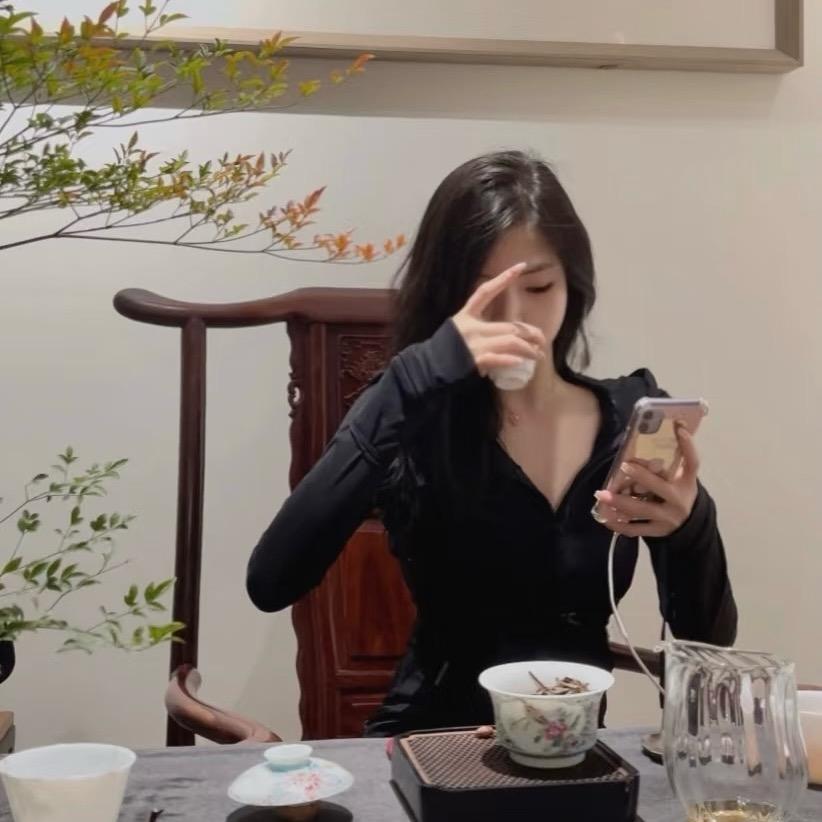 小玲的普洱茶🍵.