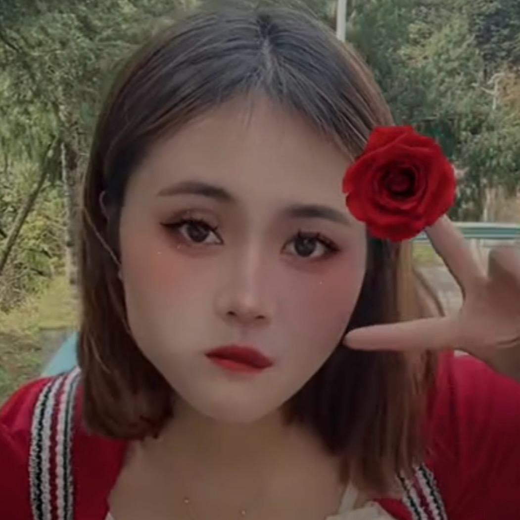胎记女孩小霞