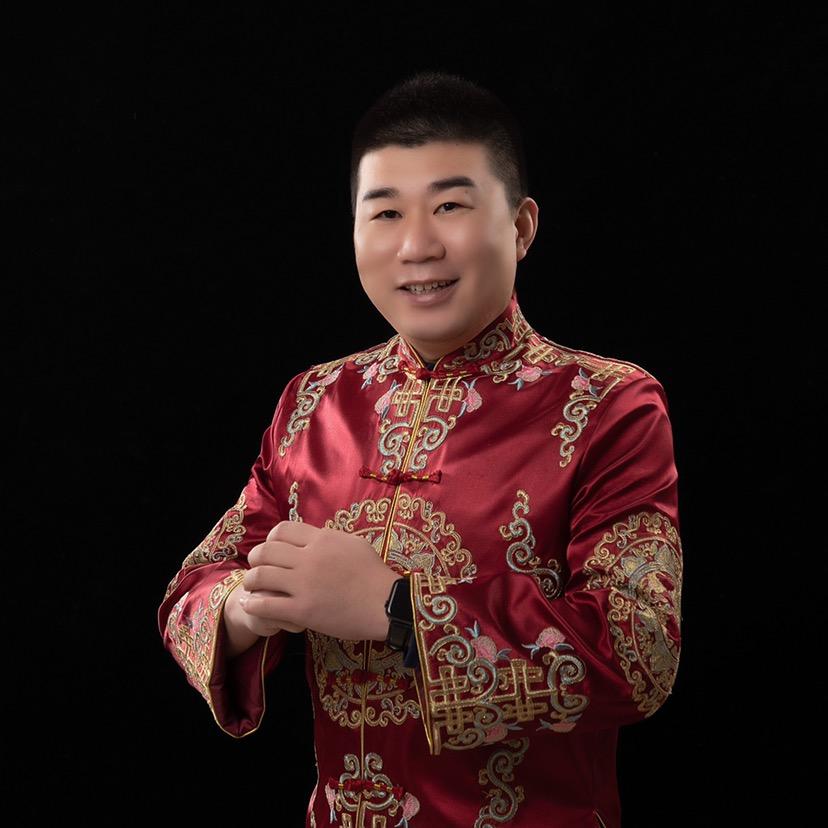 主持人晓尼