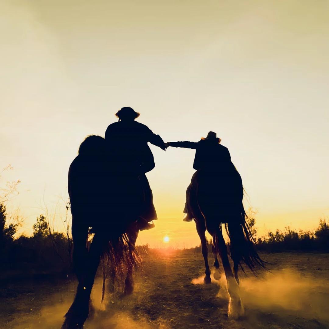 ￴￴ ￴ ￴￴ ￴￴