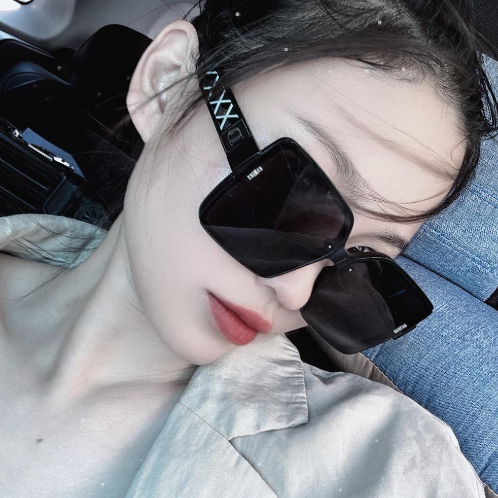 ZY.