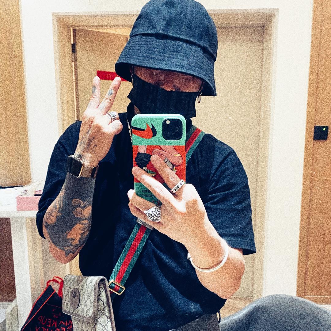 余某人