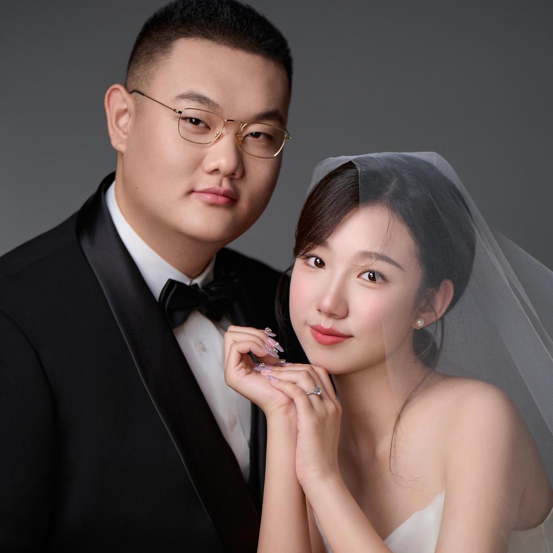 小任总夫妇