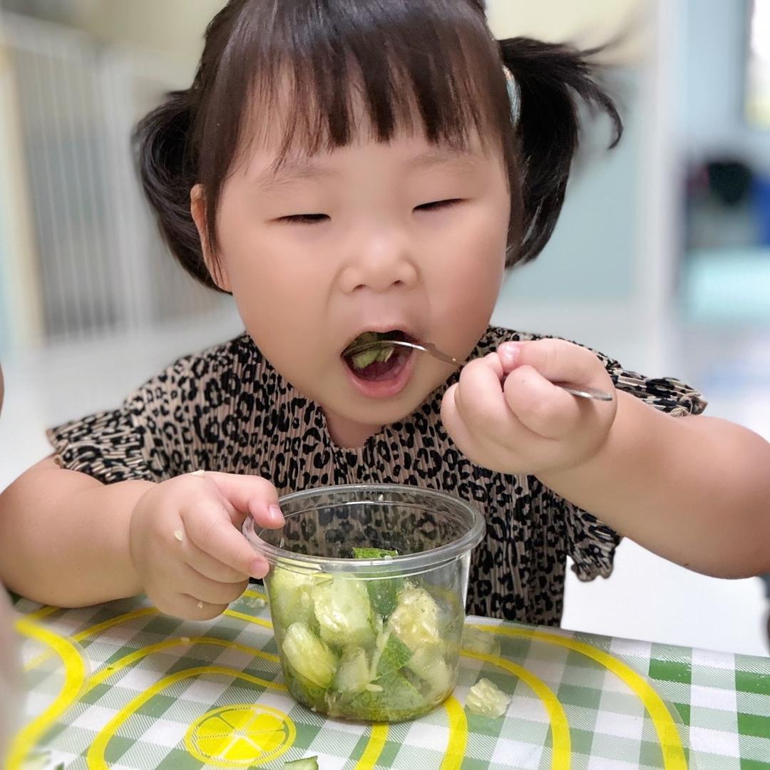 쑥떡이 엄마 (小吃货baby）