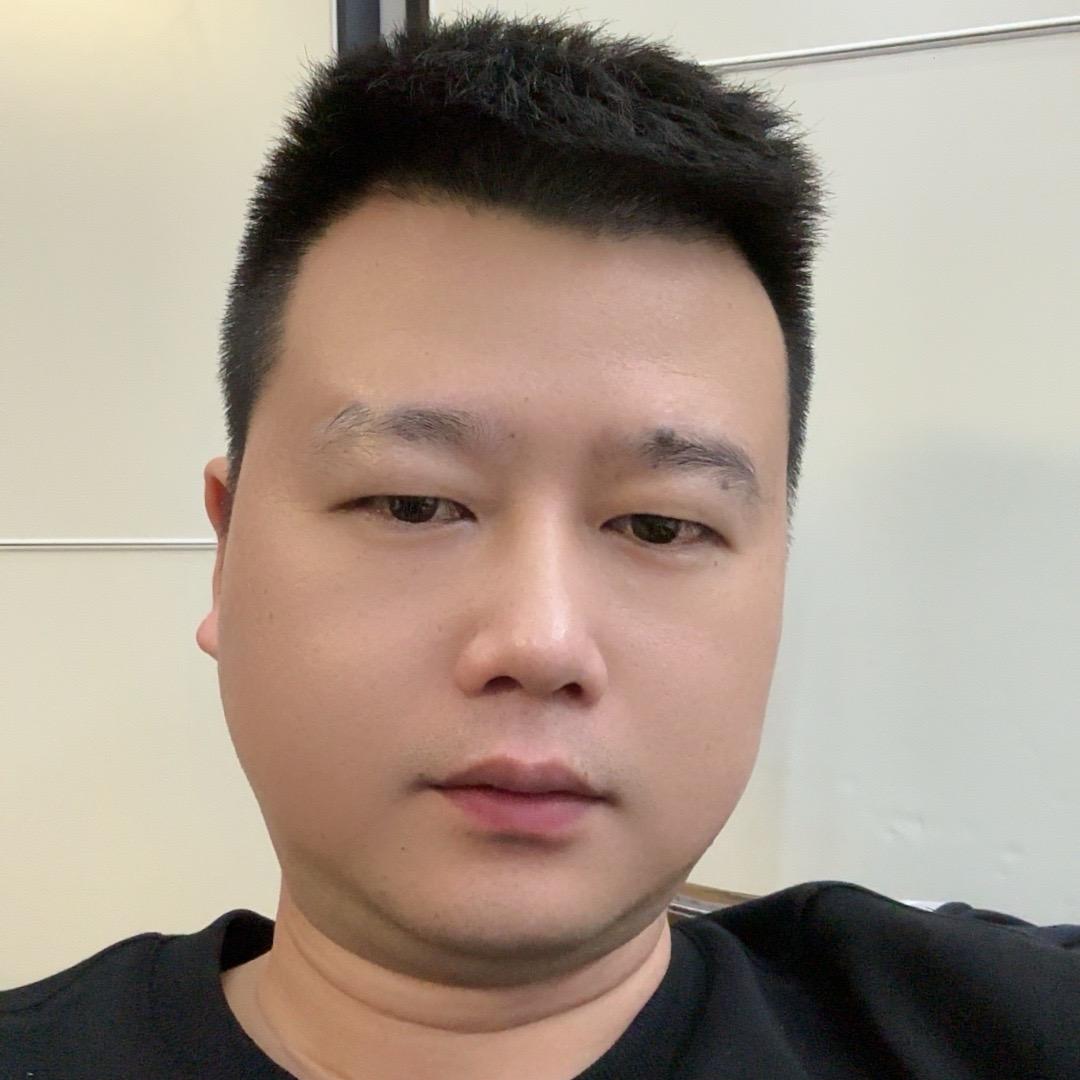 叙永实木楼梯 吊顶