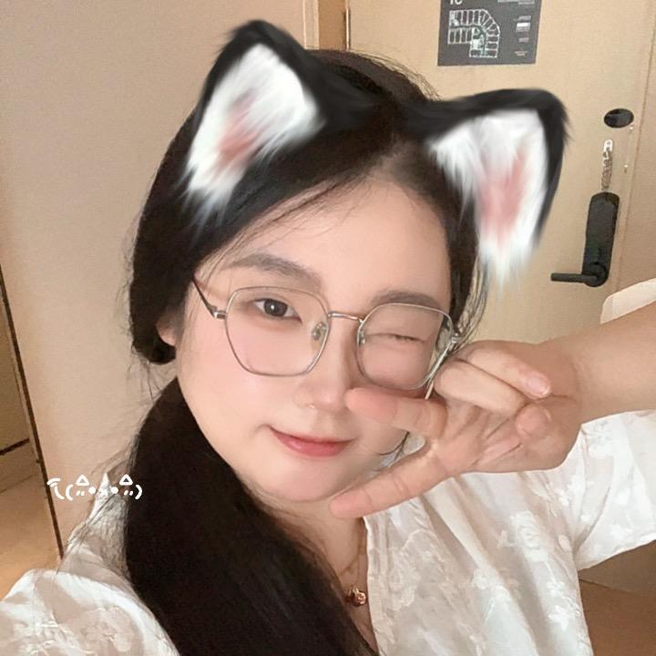璐瑶芝麻粒呀