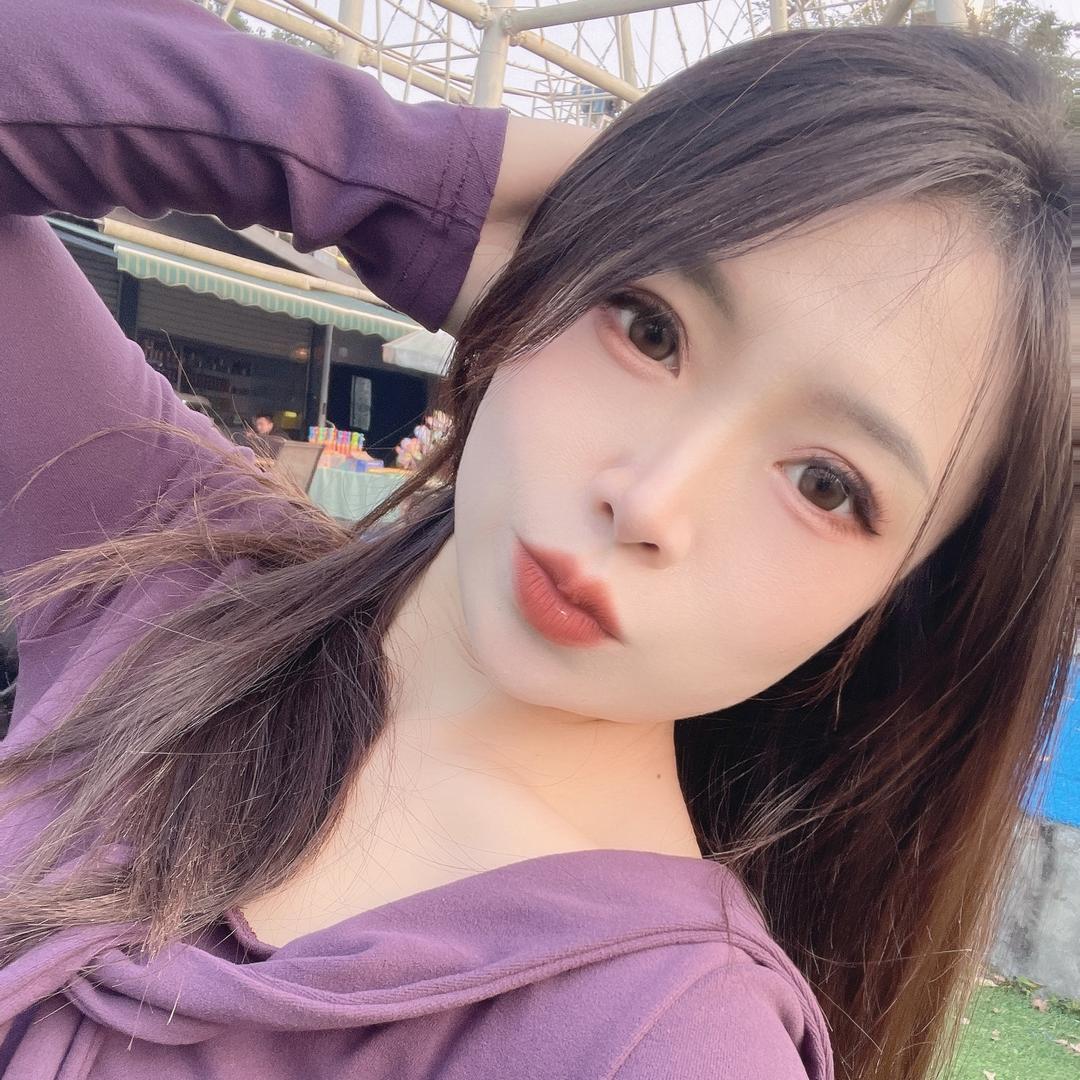 别人家小少妇