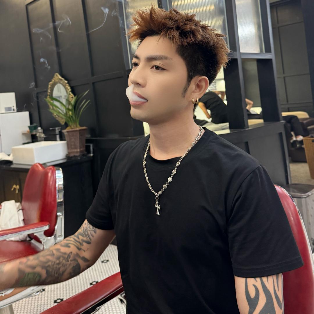 雷泽（博特男士理发馆）
