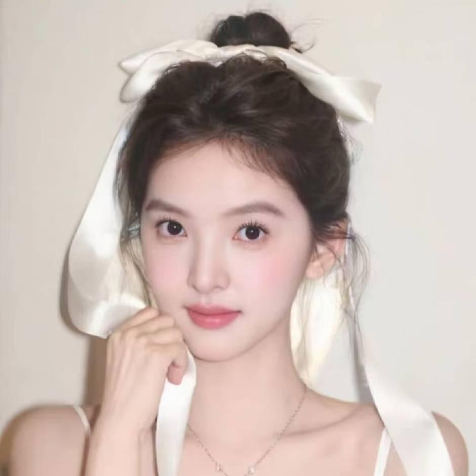 Amber欣欣