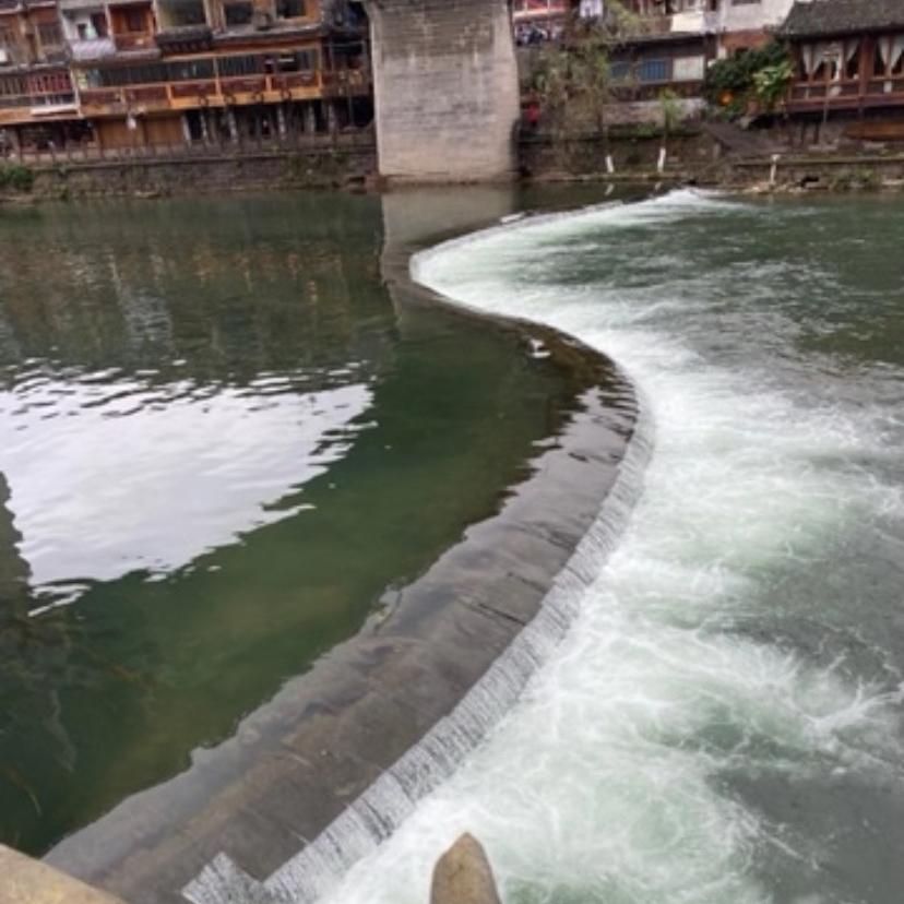 小涛涛女装源头服饰店