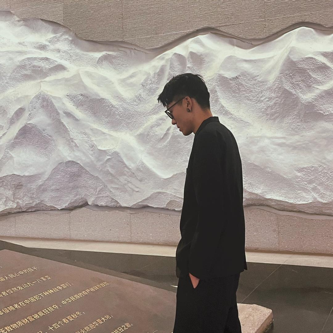 高昂🏖️