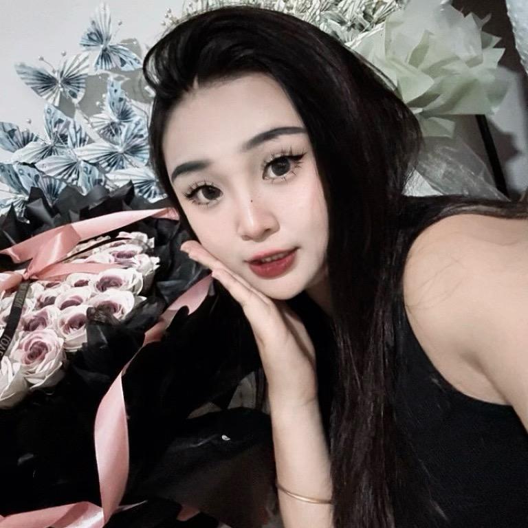 小蛮蛮.