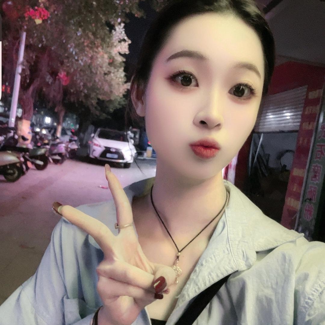 小翁爱吃糖🎀
