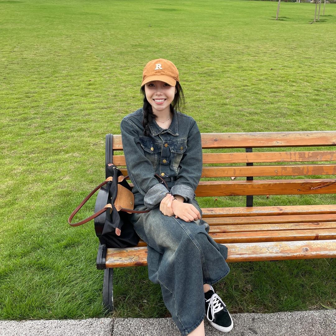 牛爷爷穿女仆装半夜去胡英俊家勾引张小丽