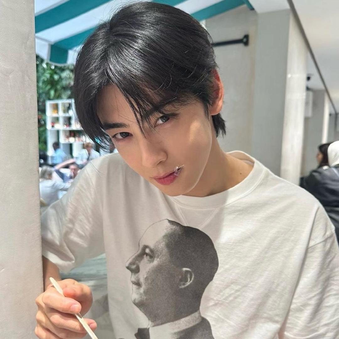 余庆伟的卧蚕宝宝