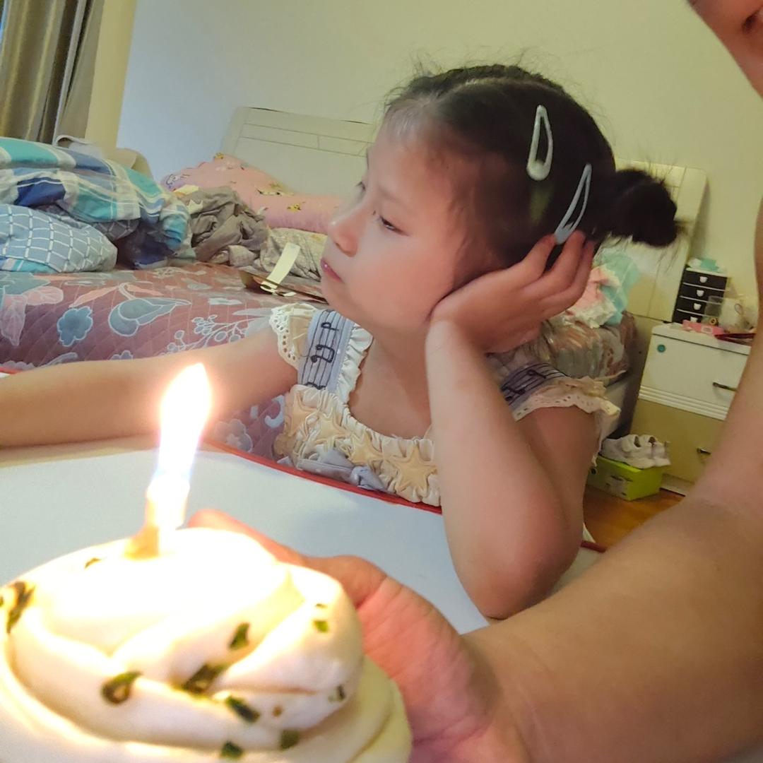 小果依（团团儿姐姐）