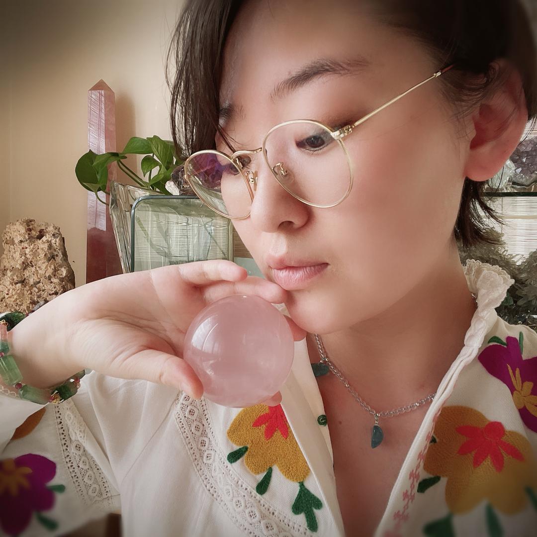 Helen🔮神秘学 שיקםצגא