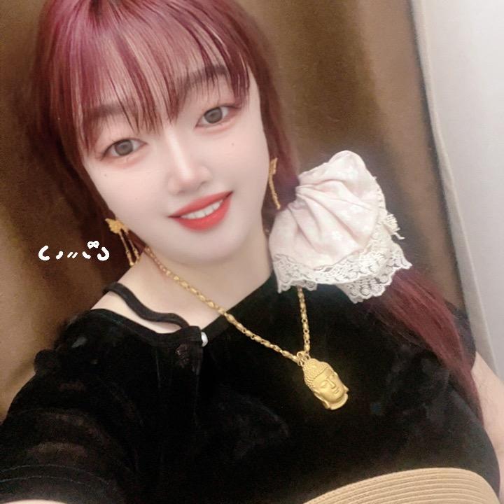 爱依莲时尚女装一楼…