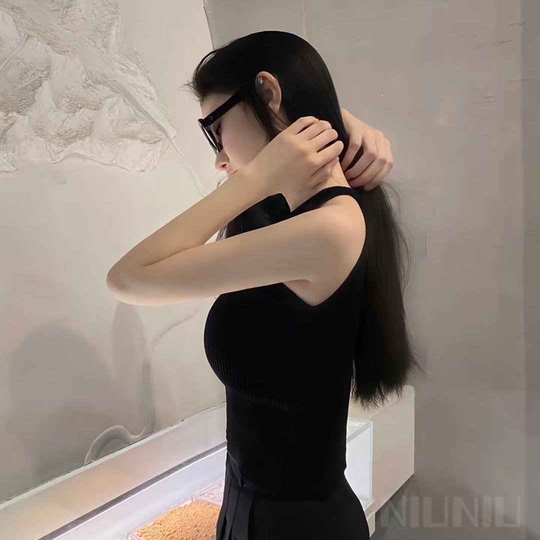 程沁.