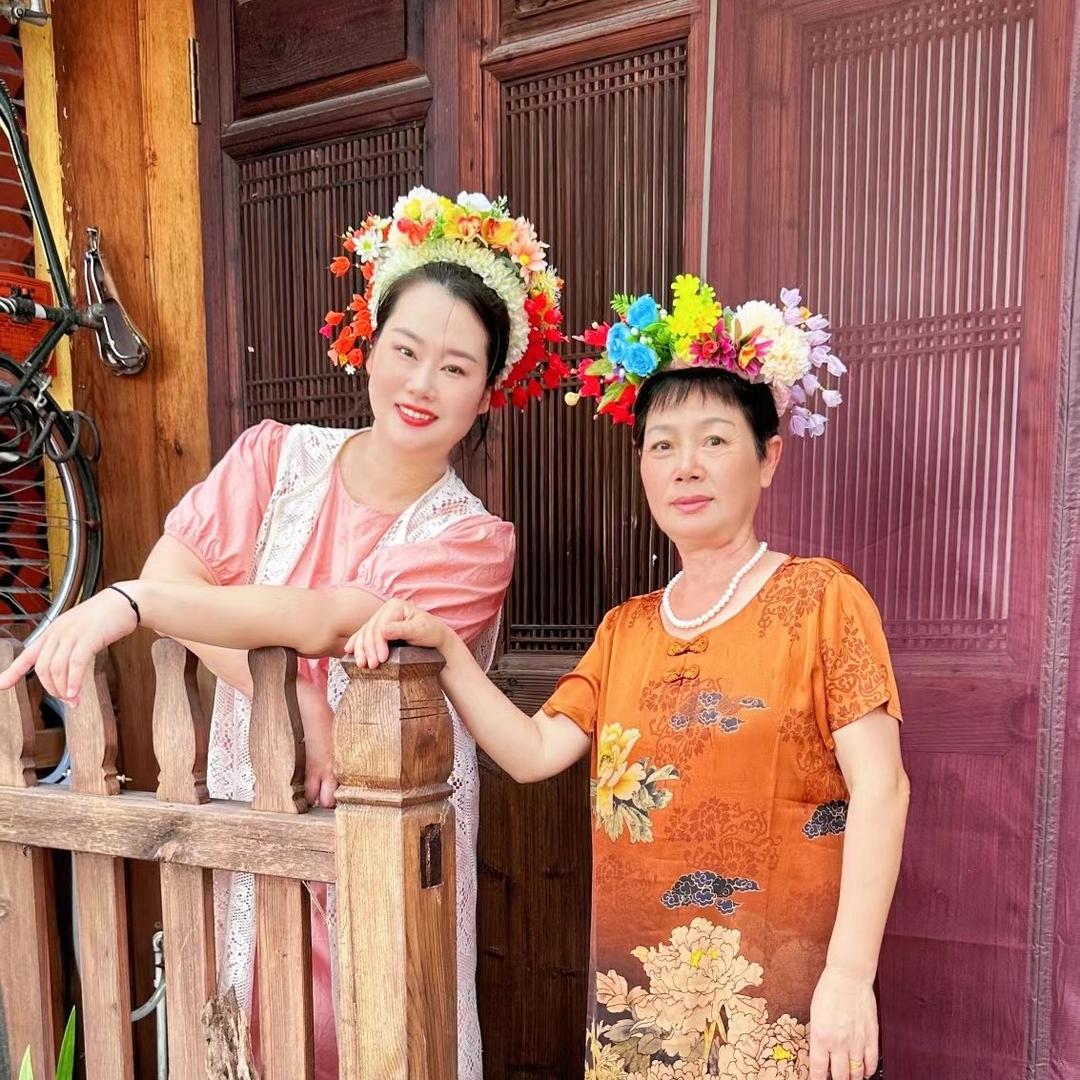 小伍直播间管理员-大贝。