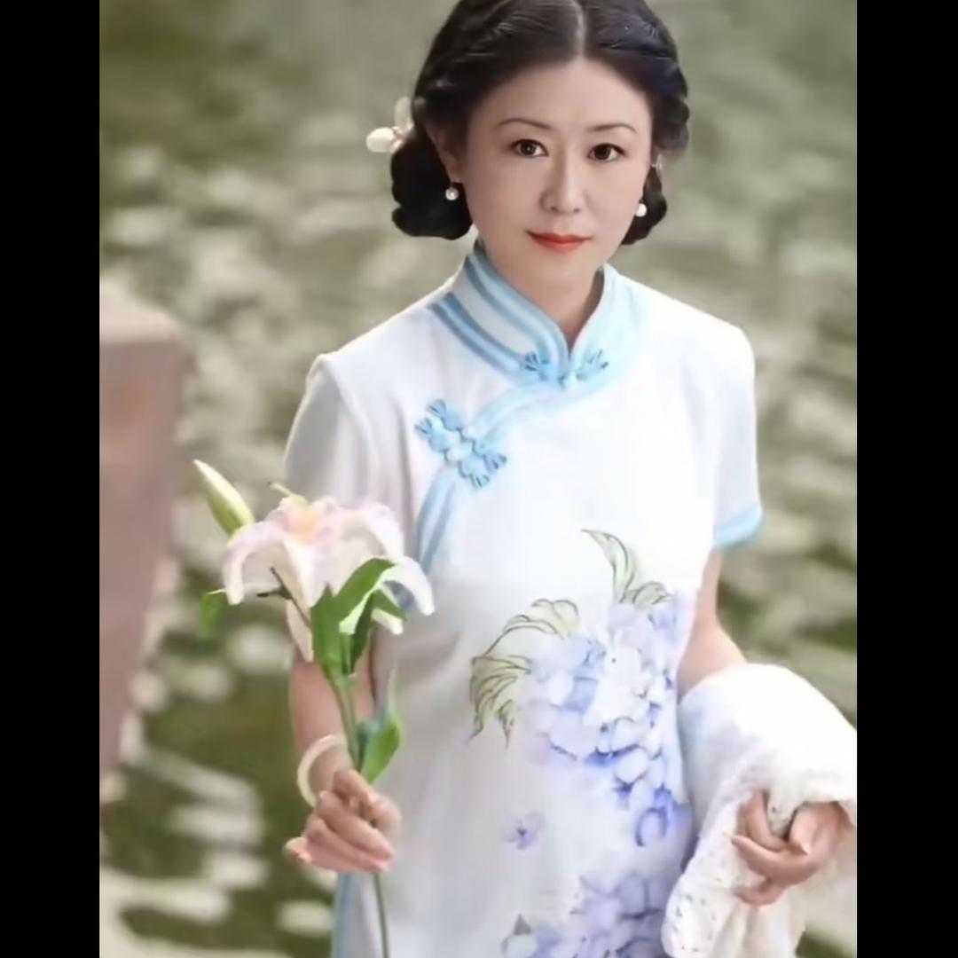 月儿弯弯