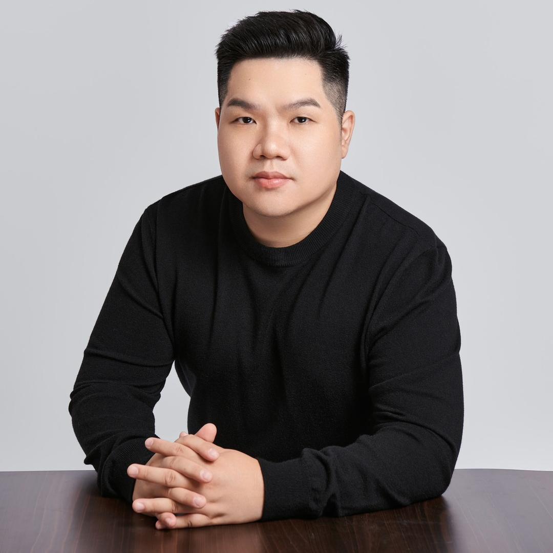 武汉金融何老板