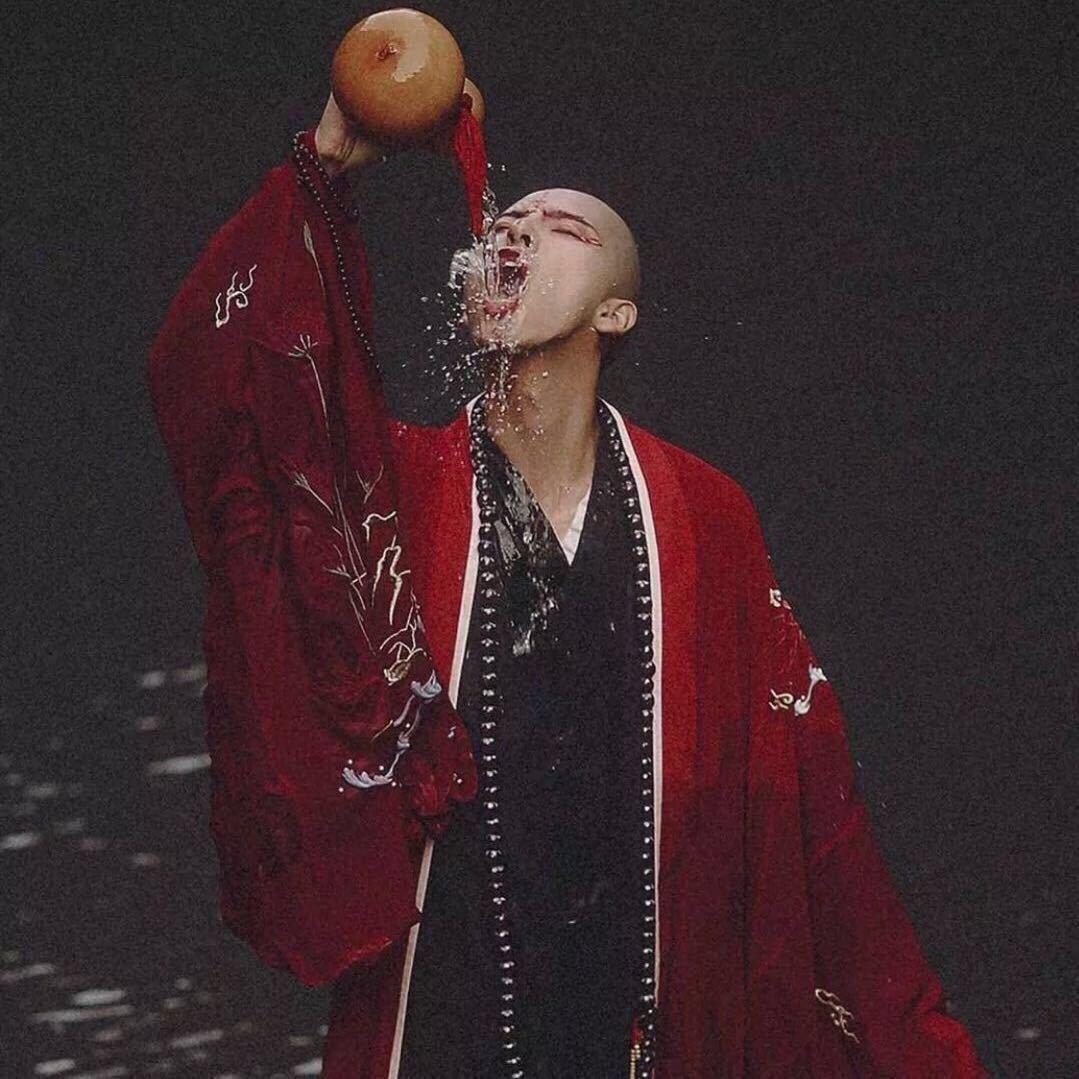 啊欣