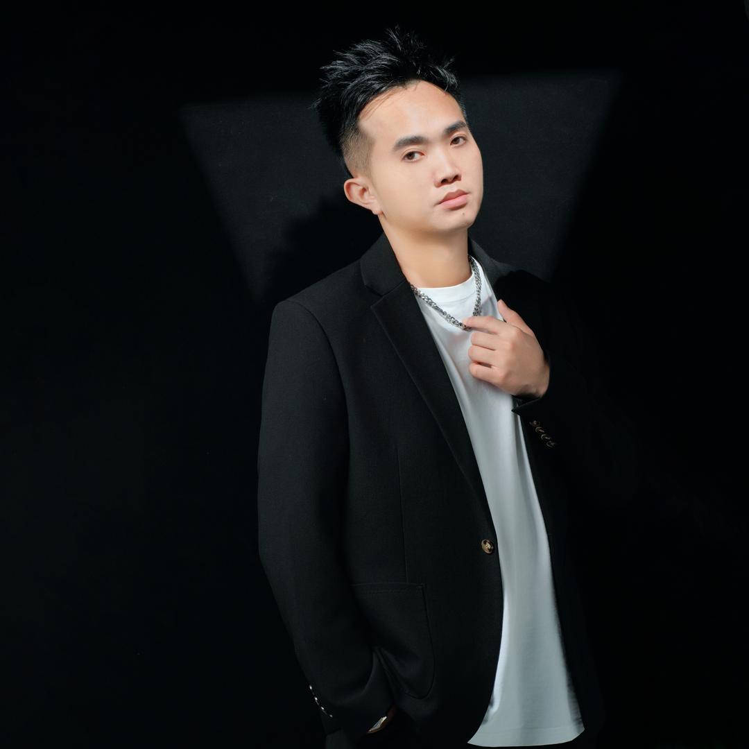 安琦阿敏（龙哥说洗护点橱窗）