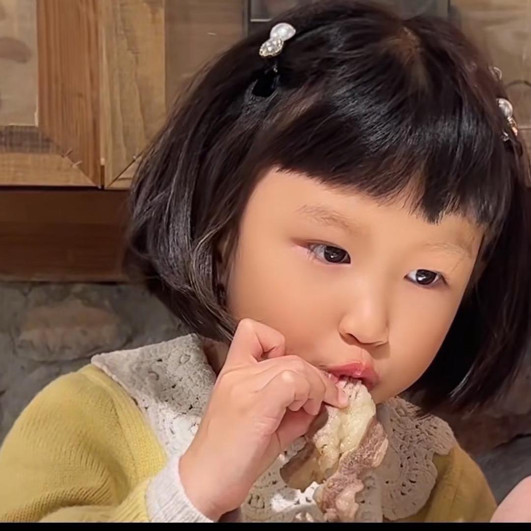 胖小沐👧逛吃喝玩