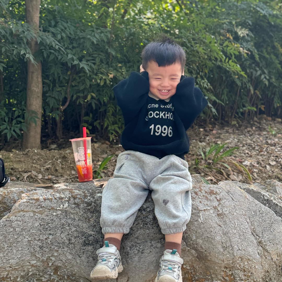 🏡家有俩娃皓 睿👨‍👩‍👦‍👦