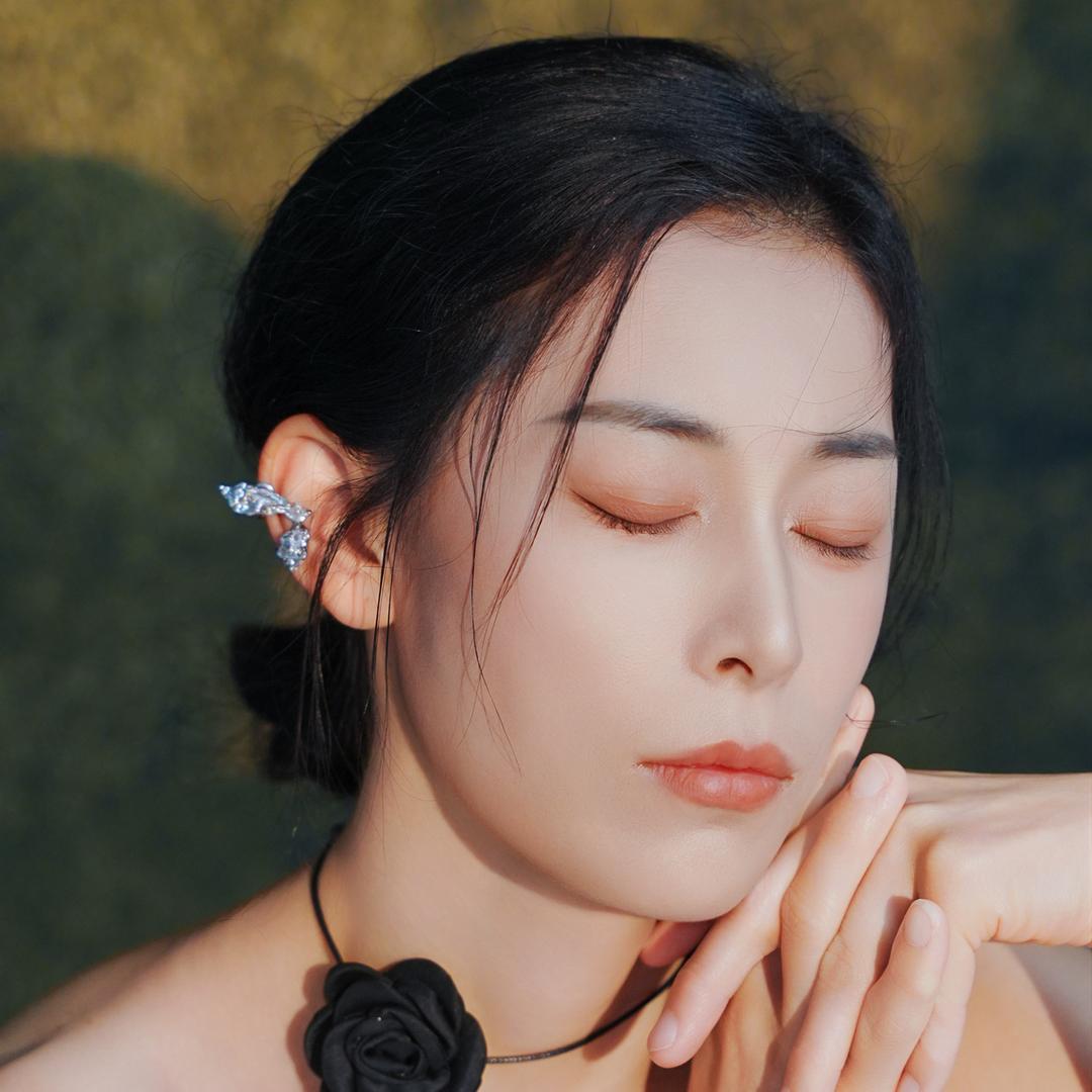 贾煜婷