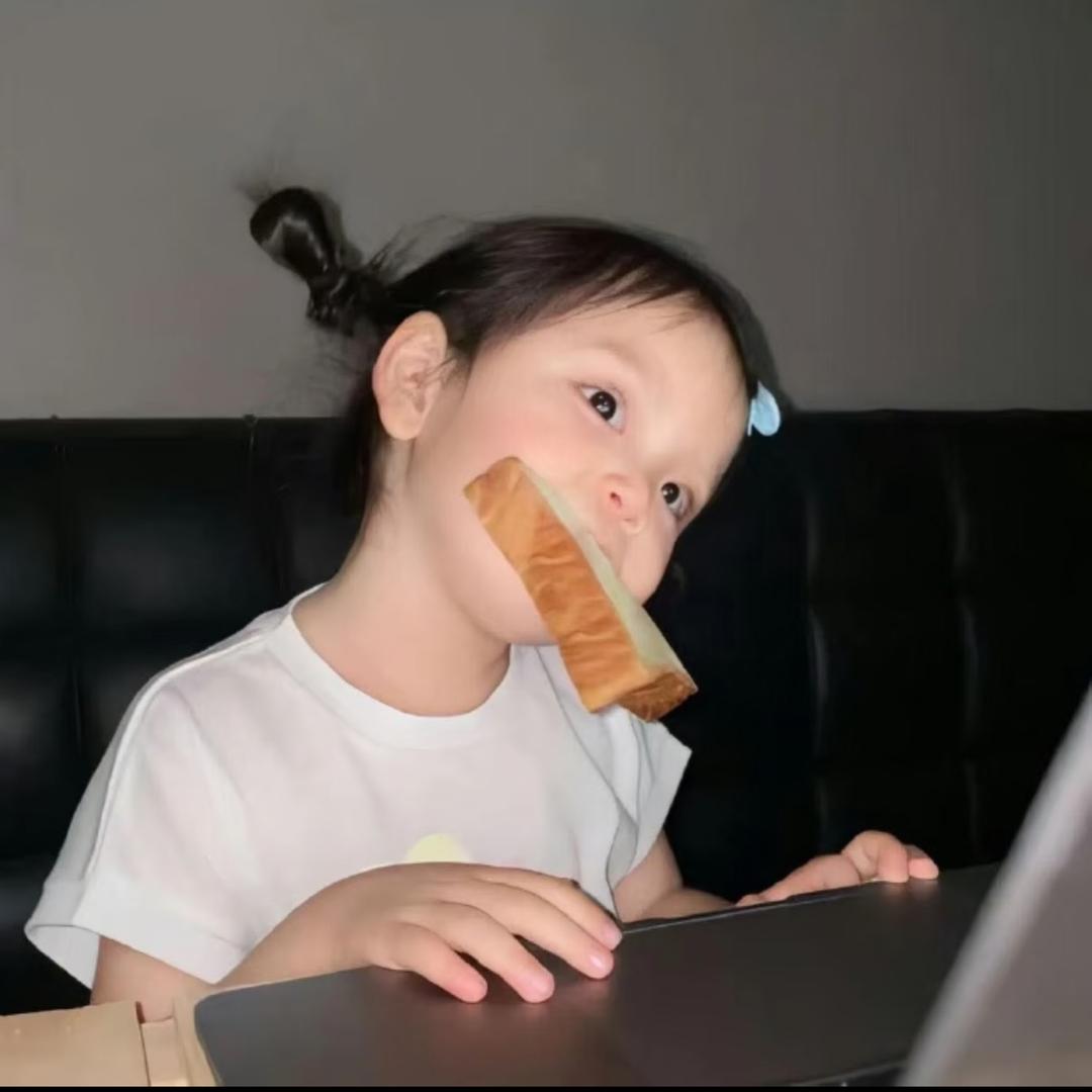 娜三岁.