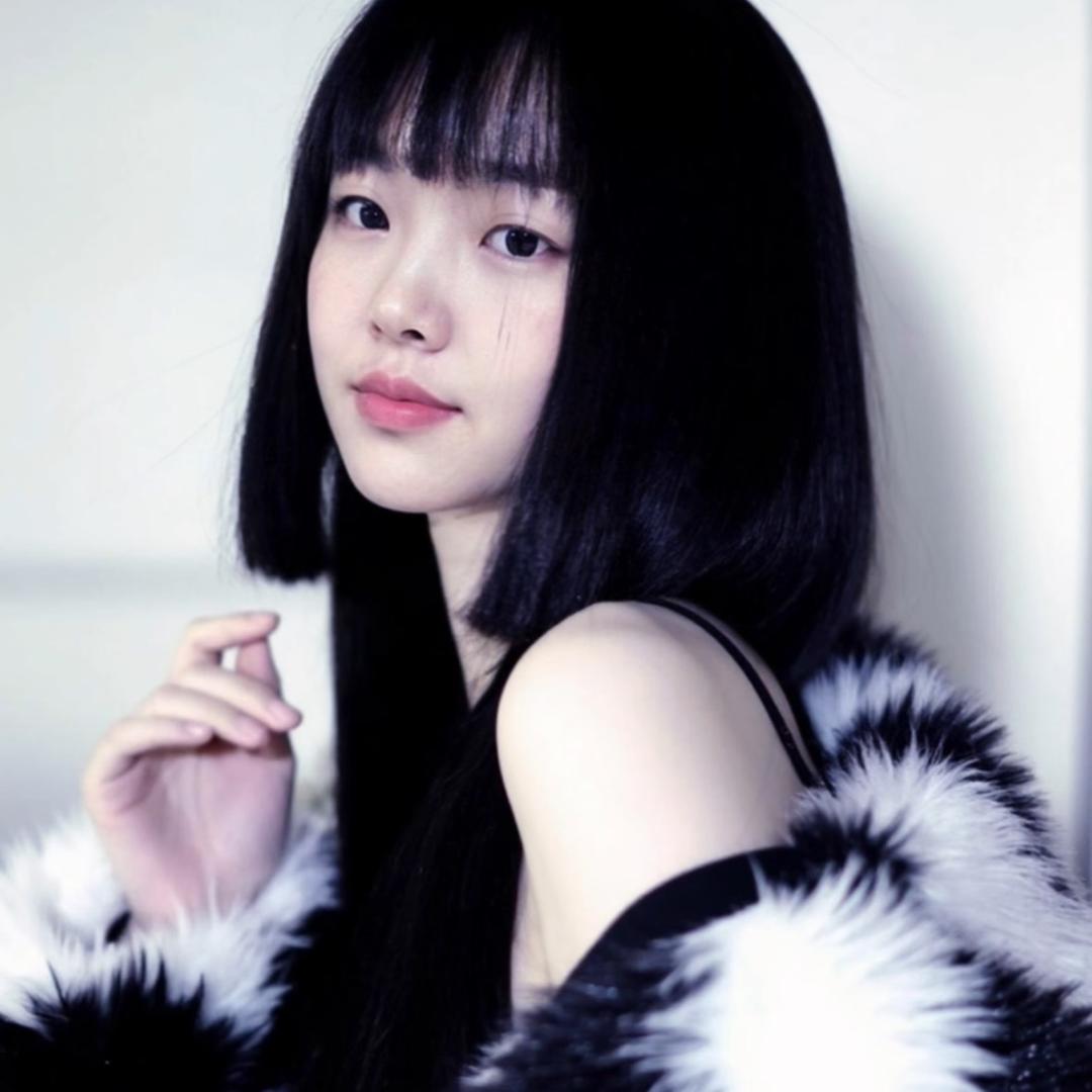 颜