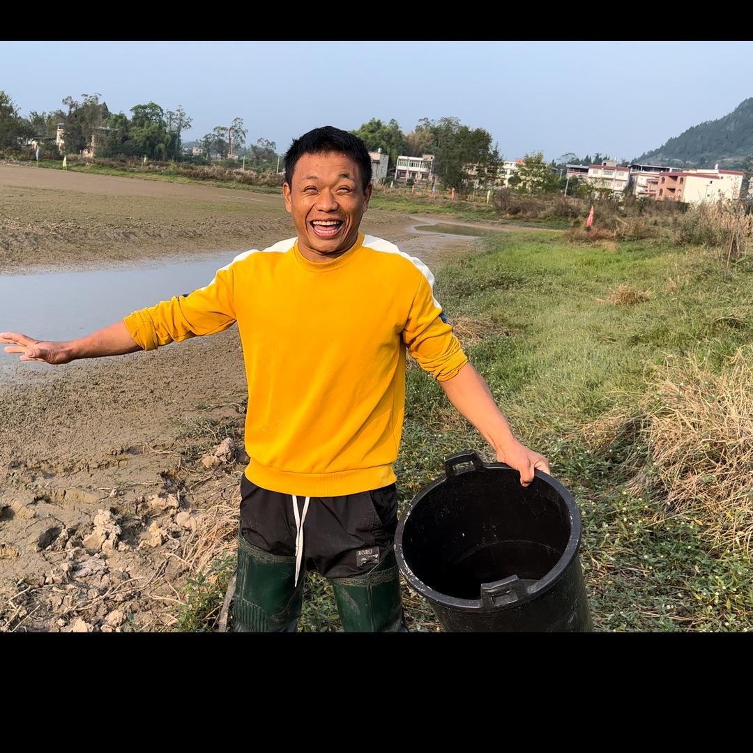 黑娃—（户外寻鳝）