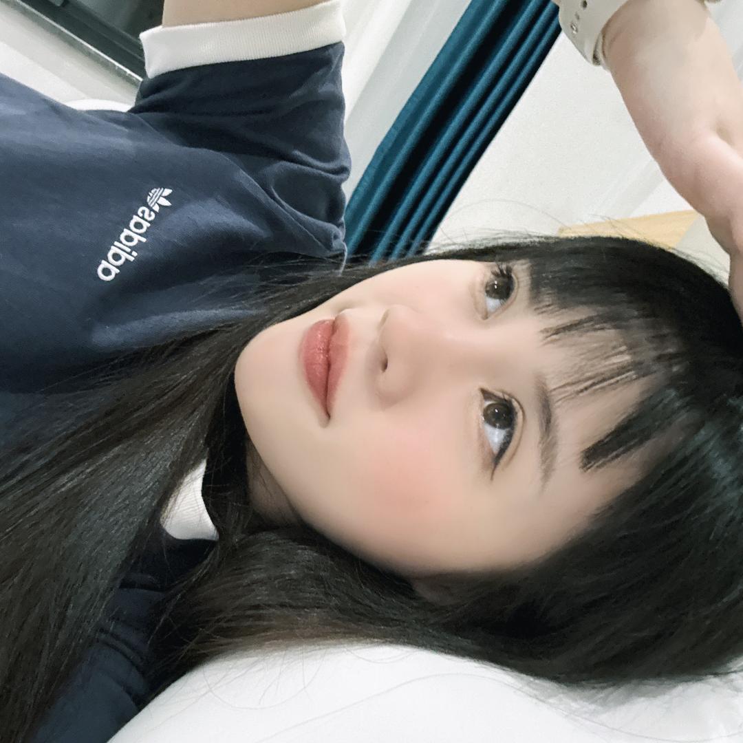 余三岁.