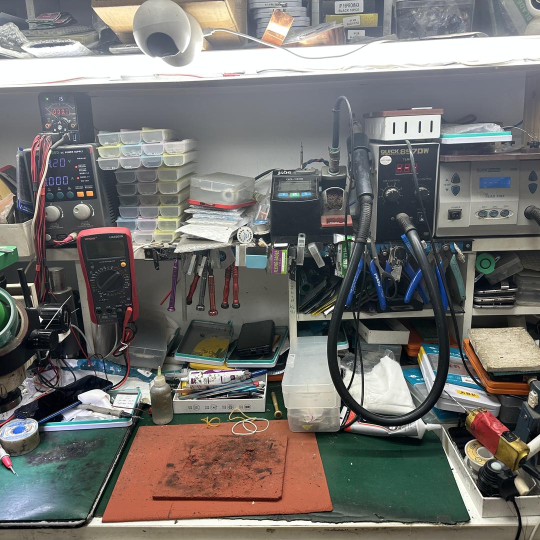 深圳大众手机维修-大水坑店