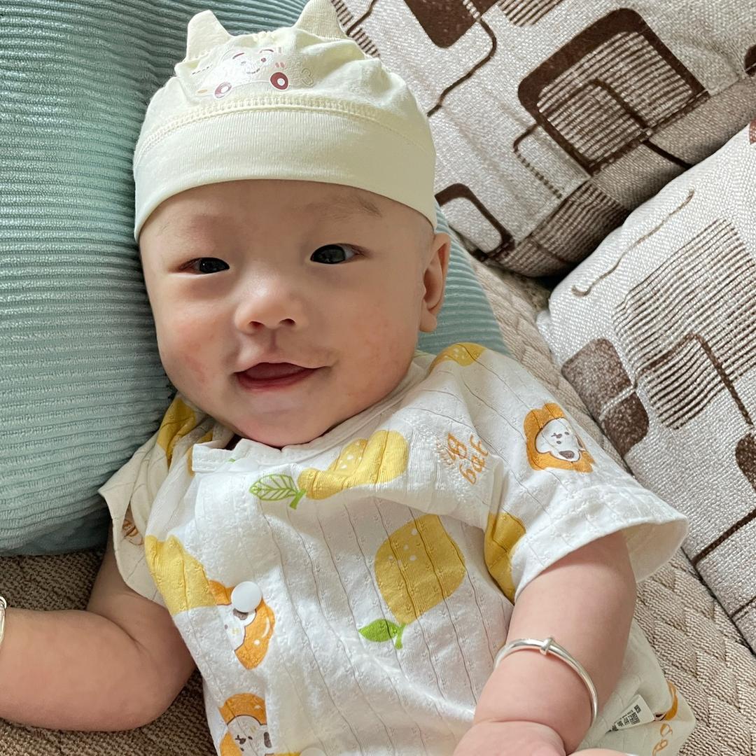 盛世光年，浅笑安然