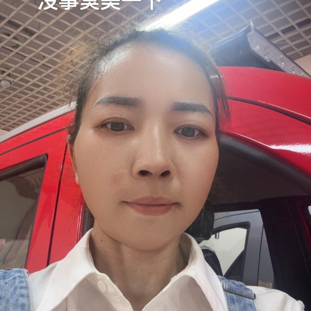 金河星微轿三轮