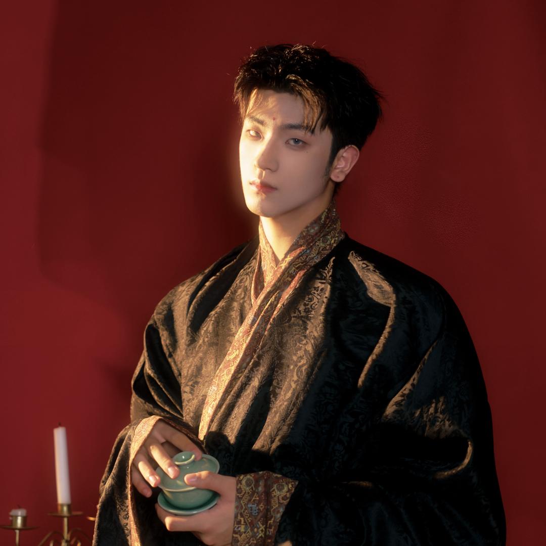 白青