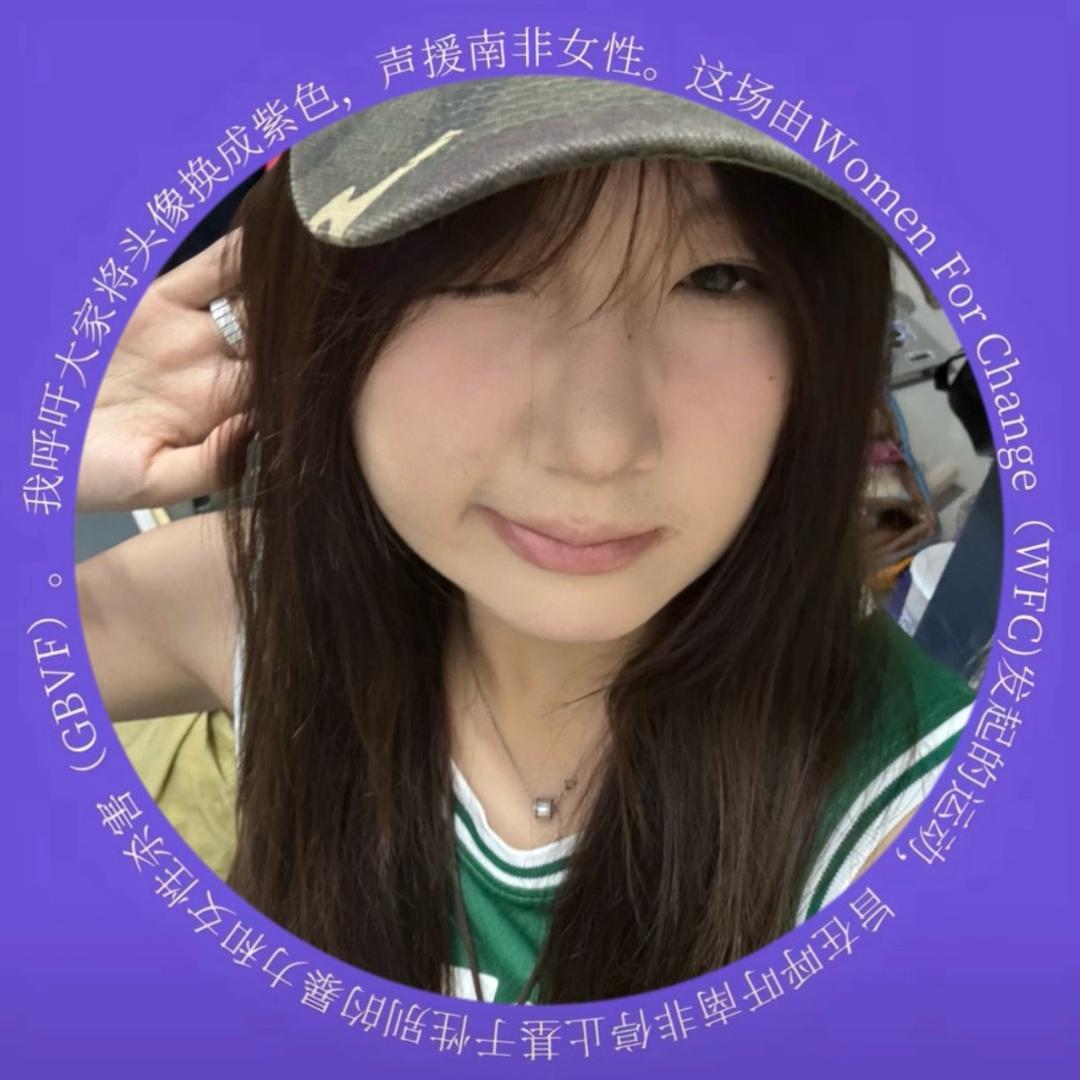小猫掉进海里被鲨鱼吃掉