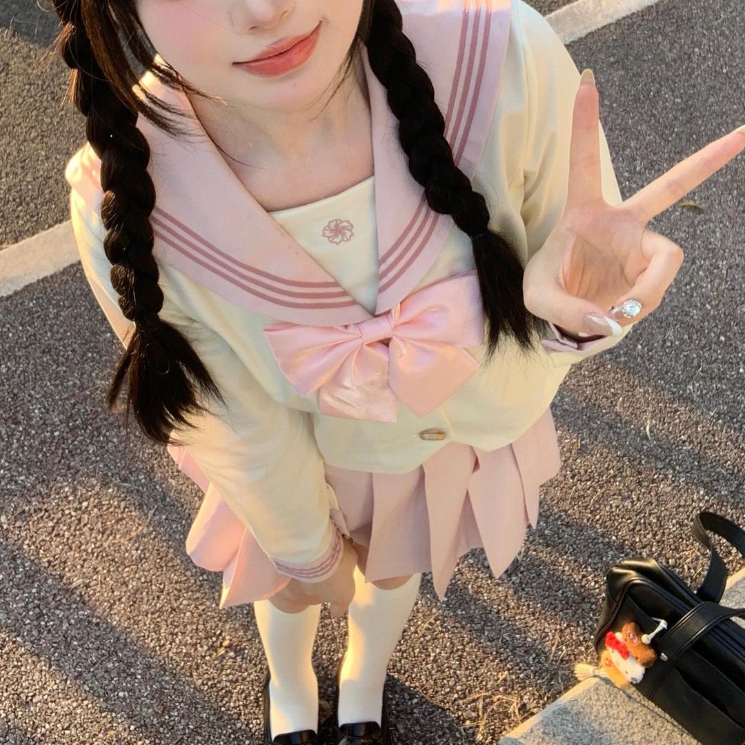 何💗憨💗憨