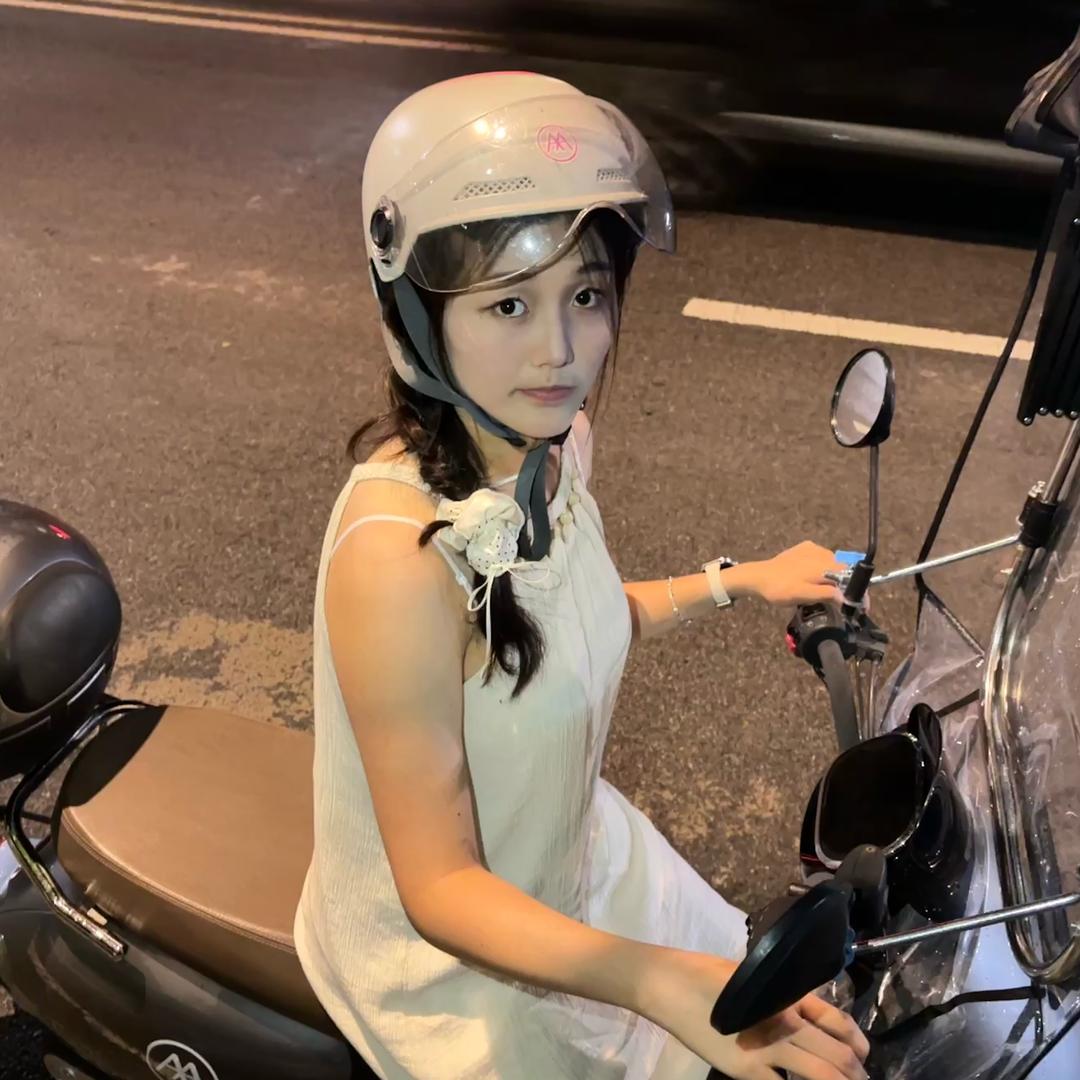 月亮🌙上的垂耳兔