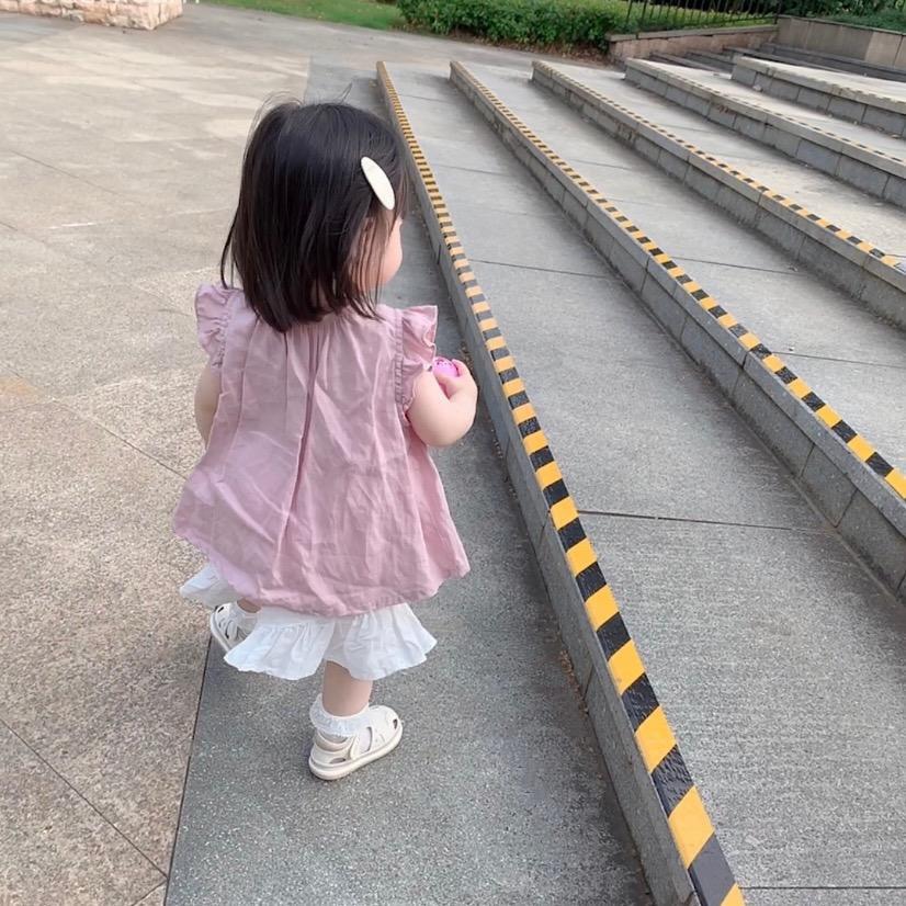 爱喝🍼的悦小悦