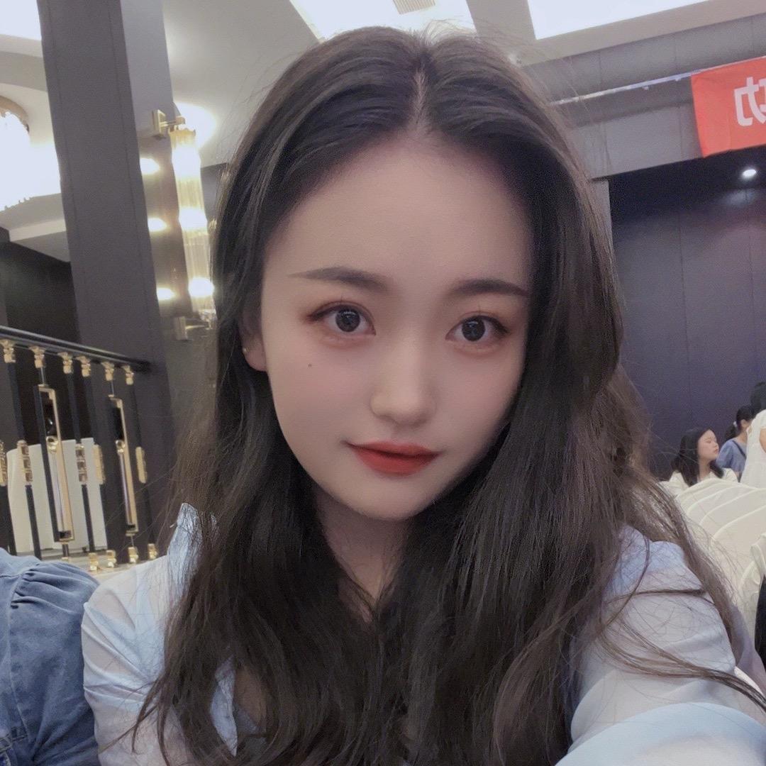 @在沐语婚纱化妆的萱萱吖