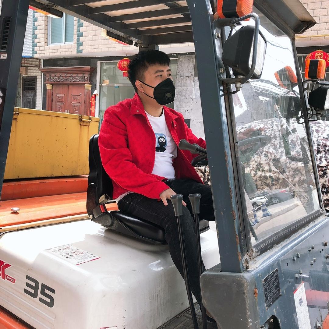 潜江叉车小刘