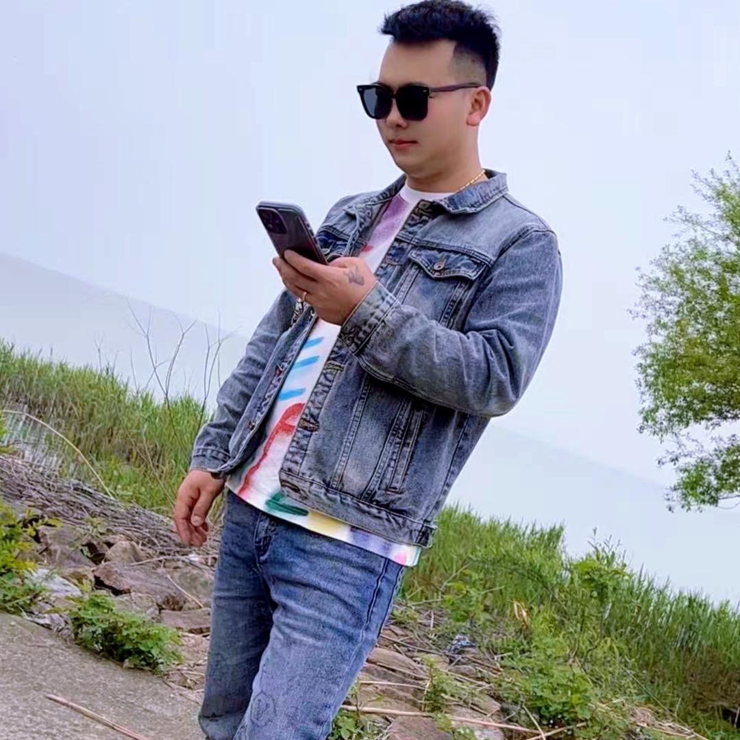 隔壁老王^_^