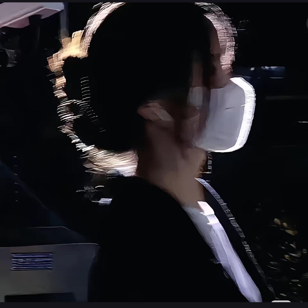 韧韧（杭州酒吧订台组局 nnb akm