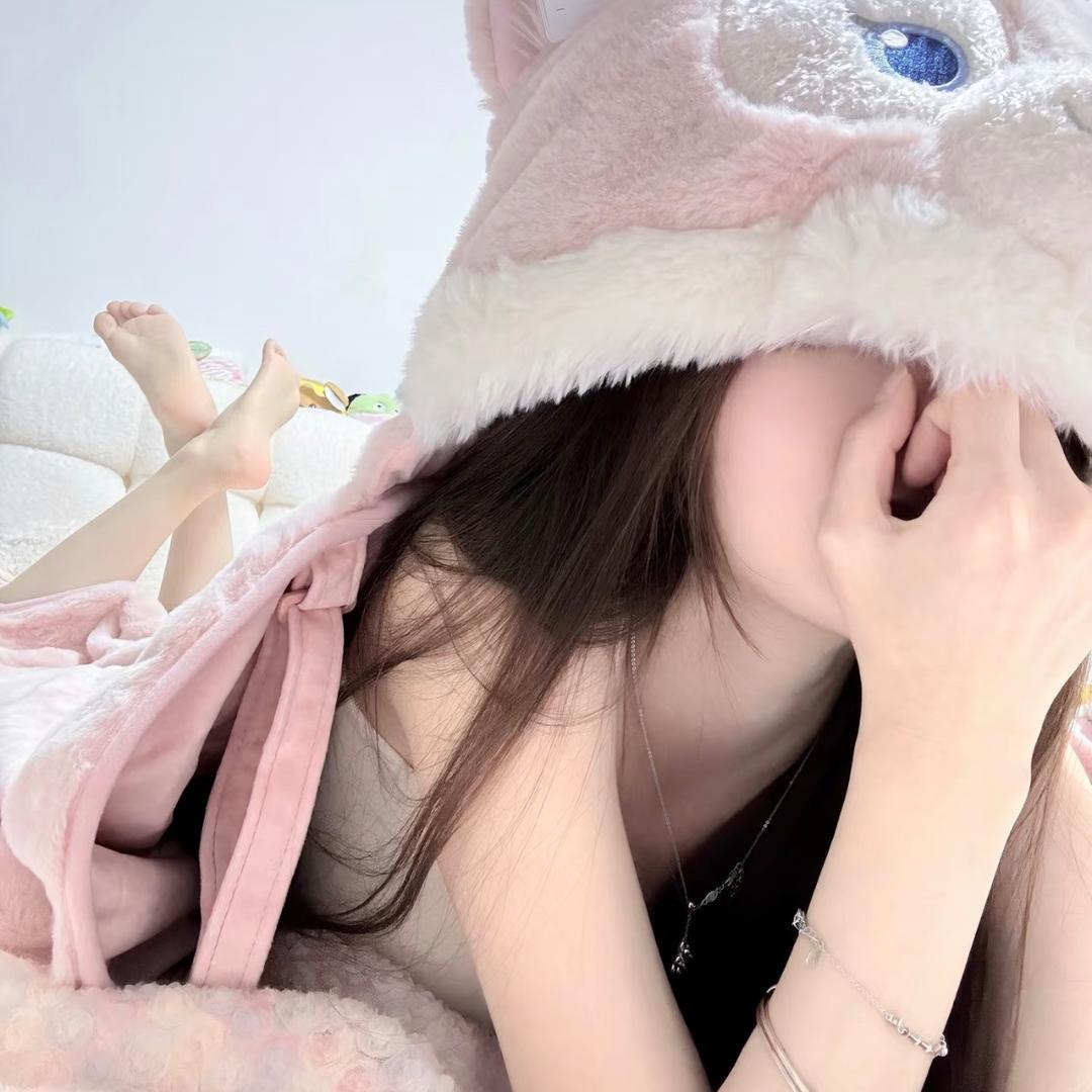 女二.