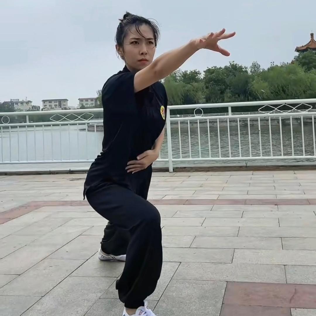 沧州八极女教头